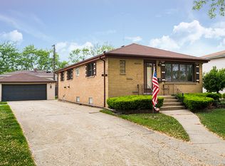 42 S Vista Ave, Addison, IL 60101