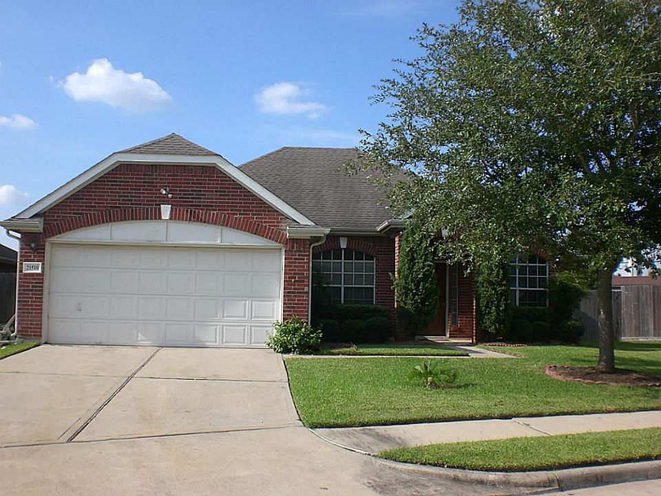 1st image of 21510 Valley Oaks Ct