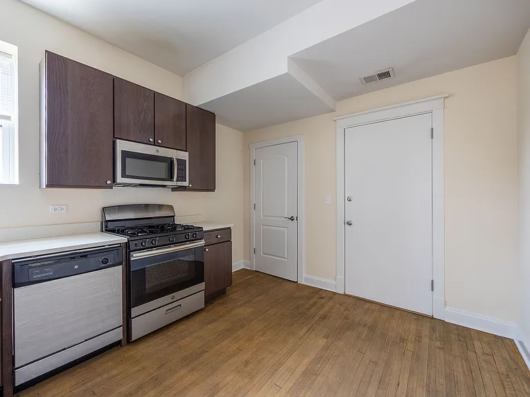 2826 N Troy St #2 — Photo 1