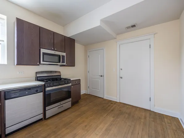 2826 N Troy St #2, Chicago, IL 60618