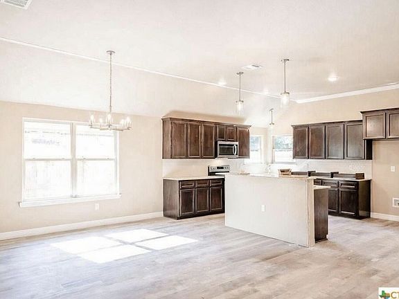 4th image of 2613 Crystal Ann Dr
