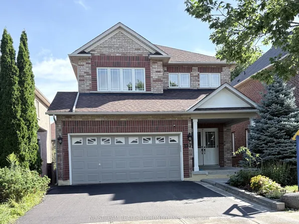 157 Bilbrough St, Aurora, ON L4G 7W7