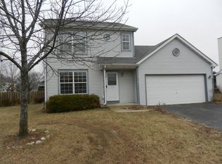 427 Valley View Dr, Genoa City, WI 53128