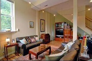 2nd image of 2601 N Hamlin Ave #1