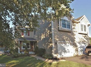 518 Montgomery Ave, Pennsburg, PA 18073