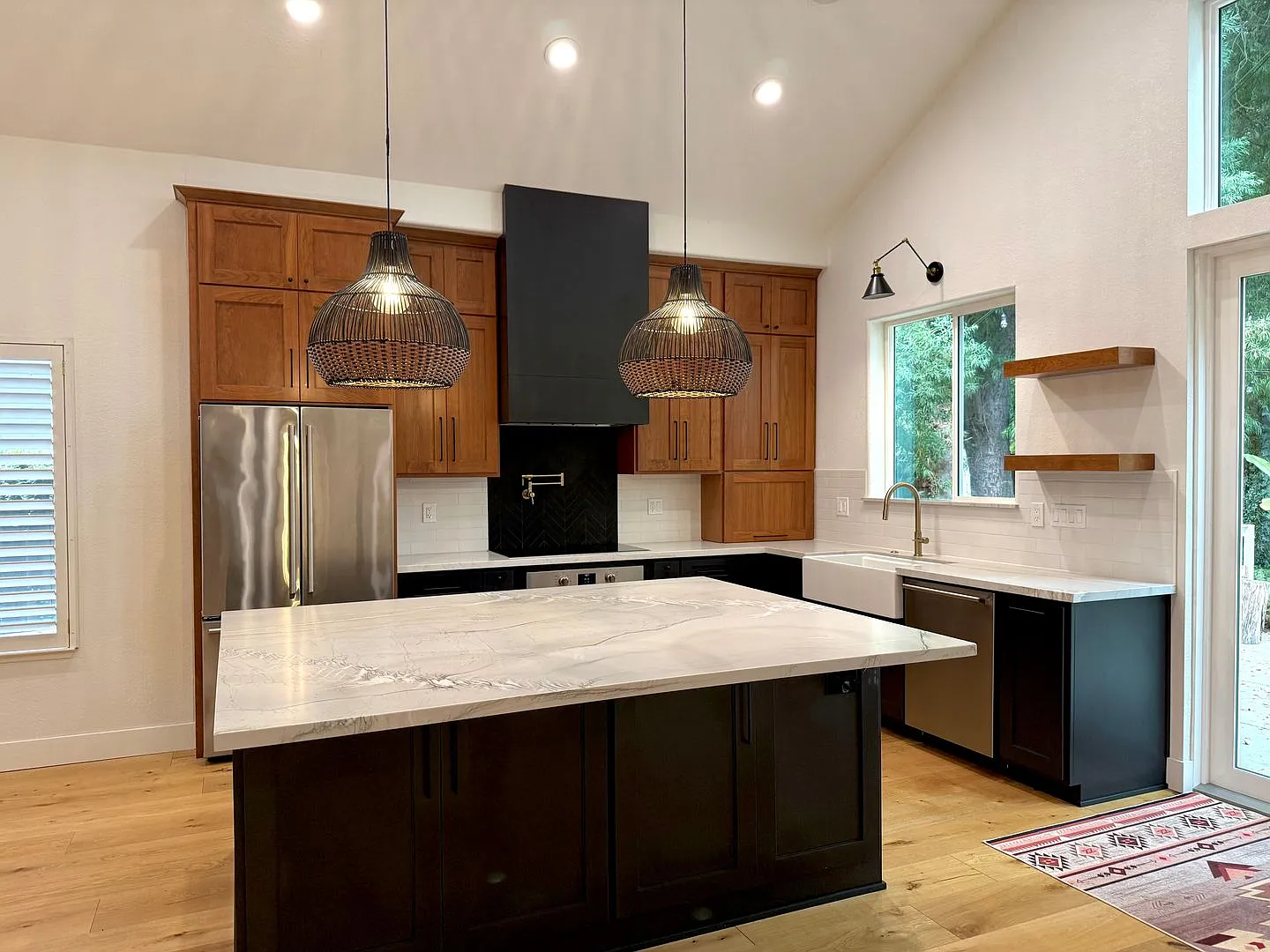 Must See! Beautiful Fully Renovated 3 Bed 3 Bath! — Photo 3