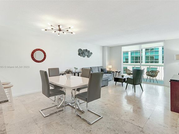 4th image of 1200 Brickell Bay Dr APT 3906