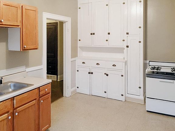 5th image of 3319 W 126th St APT 3