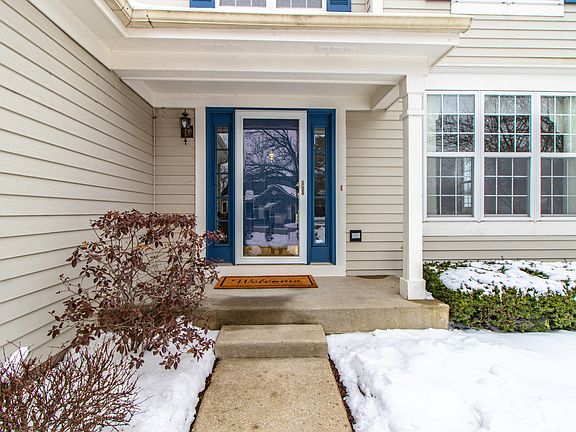 2nd image of 203 Buckingham Ct