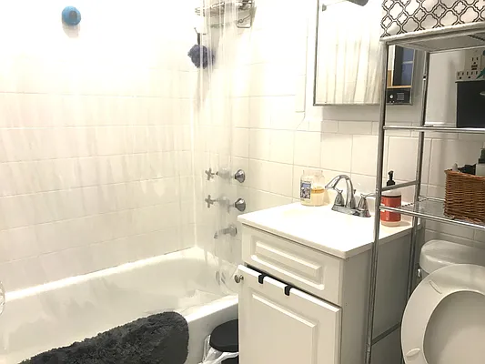 Rented by Oxford Property Group | media 19