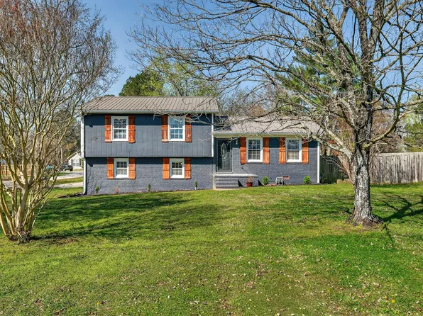 105 Simmons Cir, Fayetteville, TN 37334