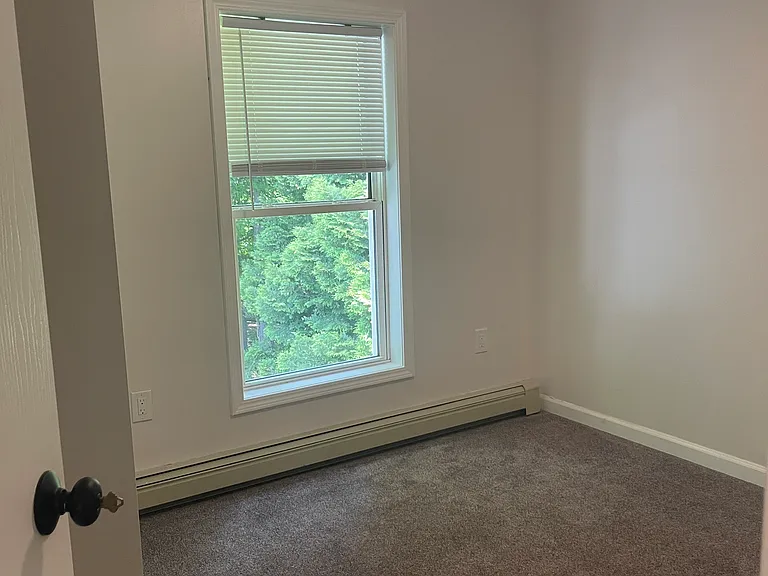 97 Downey Dr — Photo 18