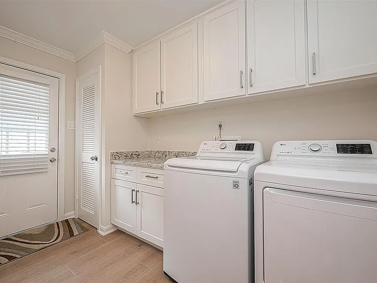 10306 Bob White Dr — Photo 11