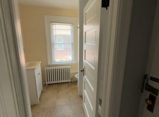 3226 Maple Ave #2F, Berwyn, IL 60402