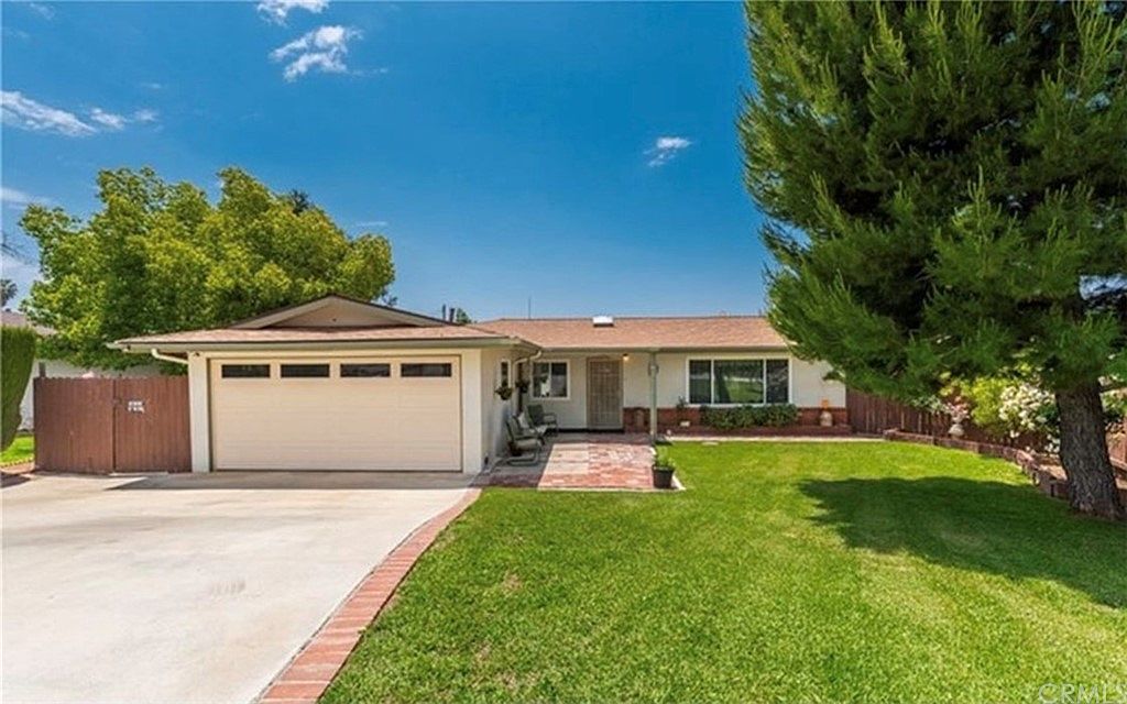 13534 5th Pl, Yucaipa, CA 92399 Zillow