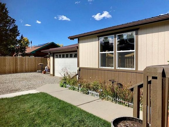 4th image of 652 Crawford Ln