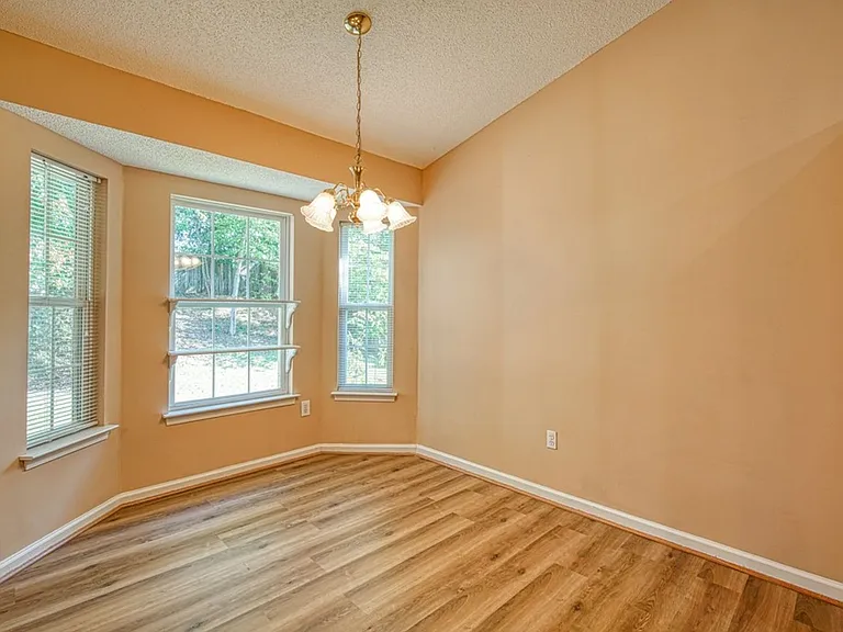 17 Waterfield Ct — Photo 33