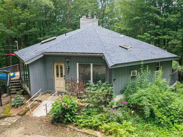 77 Vinton Rd, Holland, MA 01521