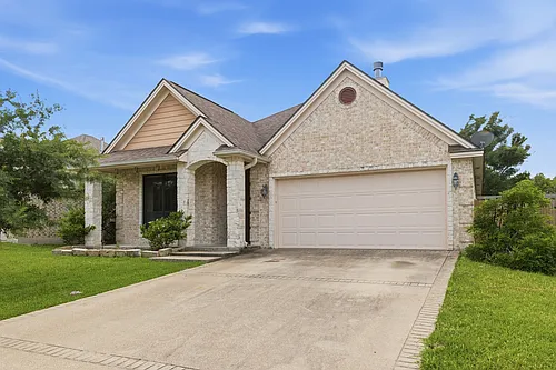 144 Roucourt Loop Photo 1