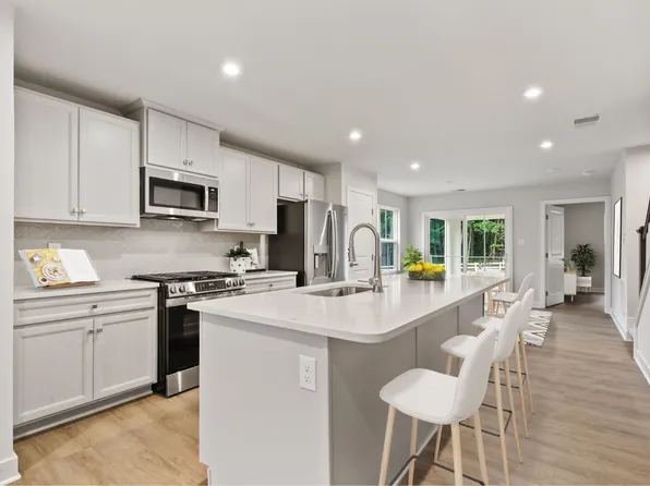 6022B Allen St, Lockport, NY 14094