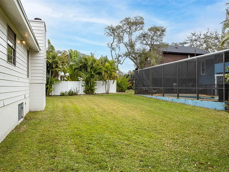 12756 Poinsettia Ave — Photo 39