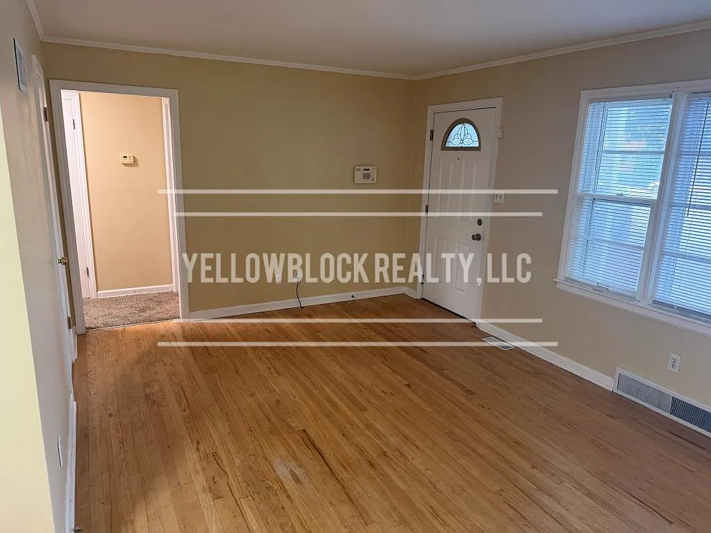 8617 Wornall Road — Photo 3