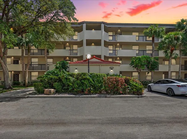 2908 S Carambola Cir S #301, Coconut Creek, FL 33066