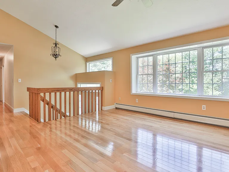 76 Groton Rd — Photo 3