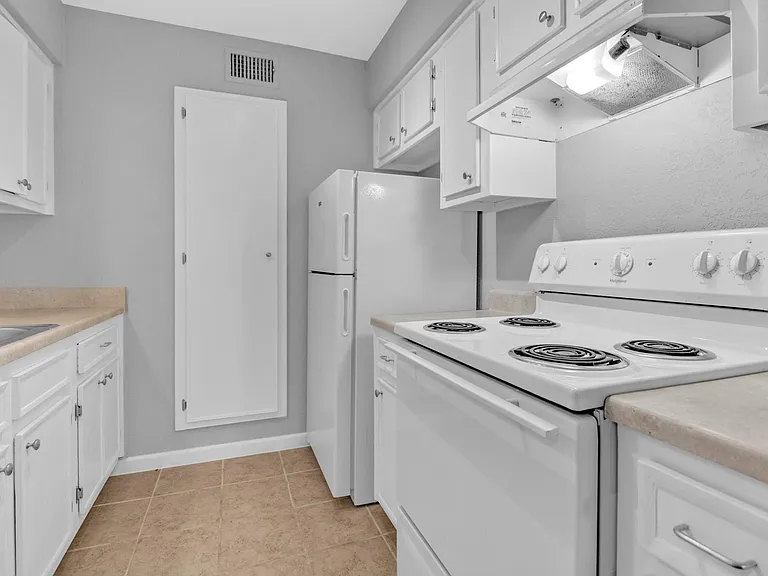 521 Spring Dr #3 — Photo 10