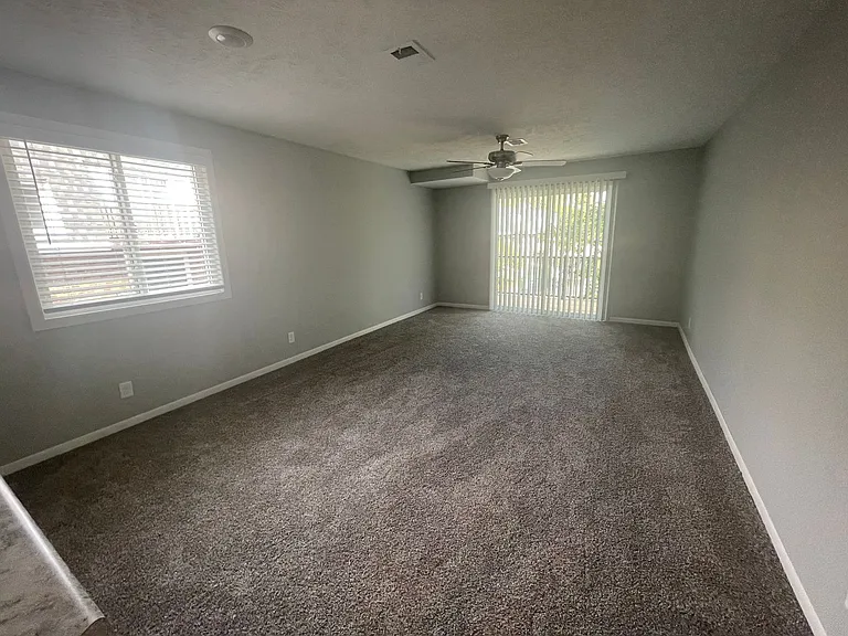 Superior Place Apartments — Photo 16