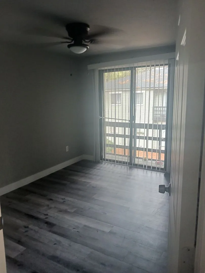 617 SW 69th St — Photo 3