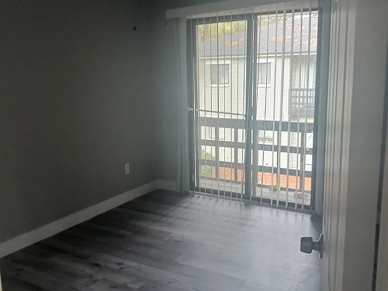 617 SW 69th St — Photo 3