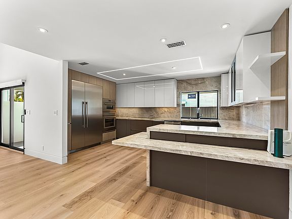 4th image of 1692 S Ocean Boulevard