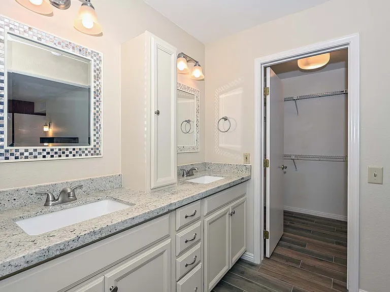 14227 W Yosemite Dr — Photo 20