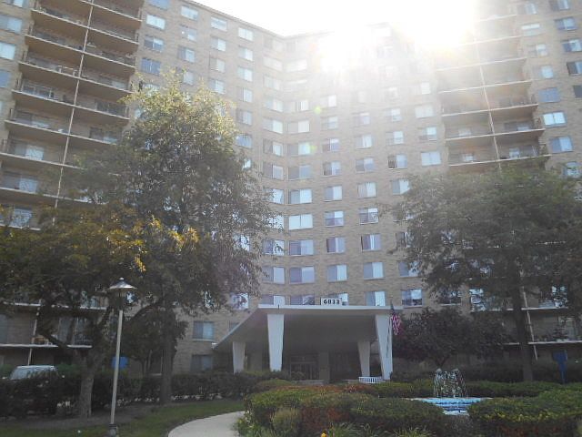 1st image of 6833 N Kedzie Ave APT 809