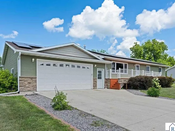 219 5th St SE, Madelia, MN 56062