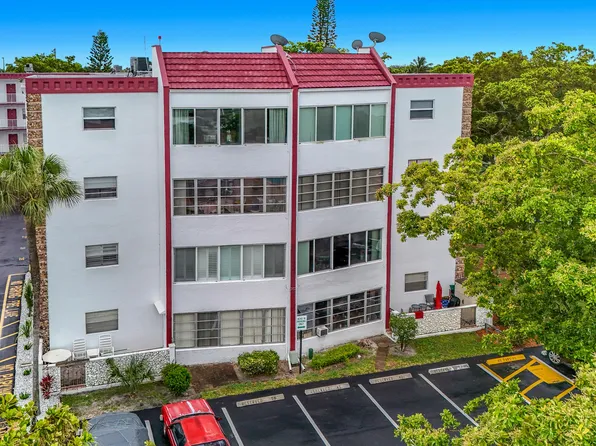 4270 NW 40th Street #401, Lauderdale Lakes, FL 33319