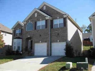 2111 Baggins Ln, Charlotte, NC 28269