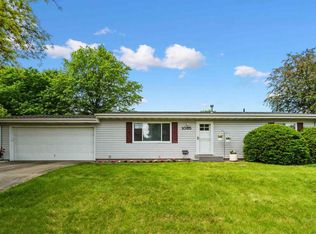 1035 Pepper Dr, Iowa City, IA 52240