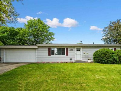1035 Pepper Dr, Iowa City, IA, 52240