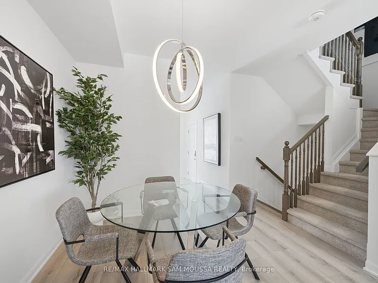 302 Drumlish Ln — Photo 10