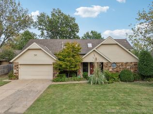 8811 S 73rd East Ave, Tulsa, OK 74133