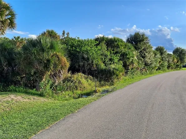 1246 Hicpochee Blvd, Moore Haven, FL 33471