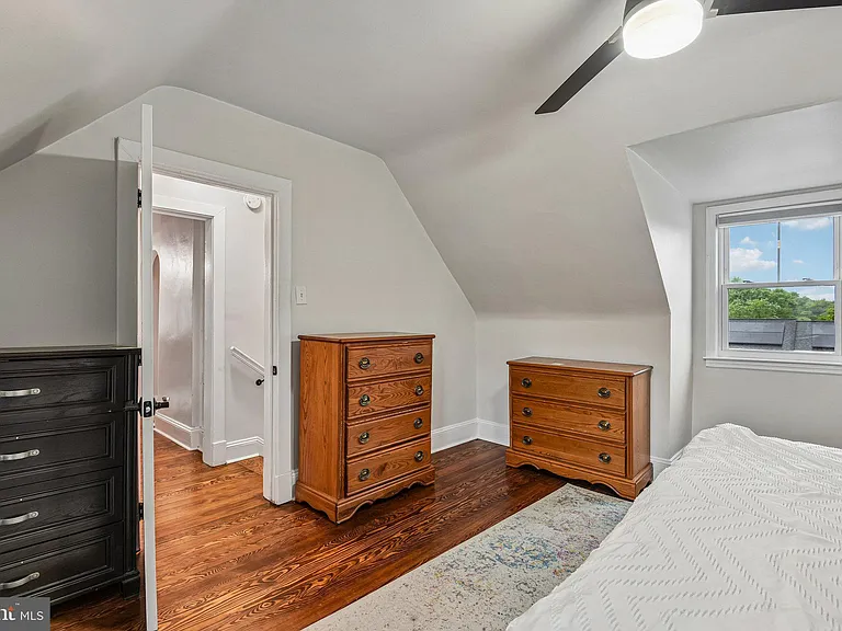 105 Dinsmore Ave — Photo 20