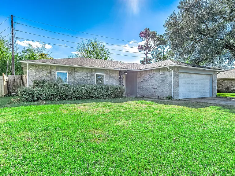 24007 Pepperrell Place St — Photo 3