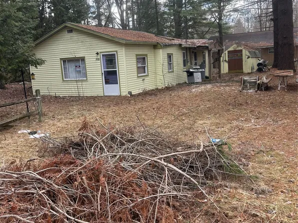 282 Hickory St, Gladwin, MI 48624