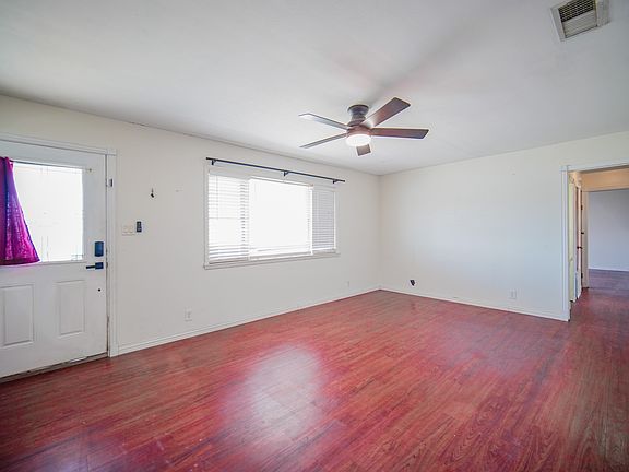 5th image of 202 N 10th St