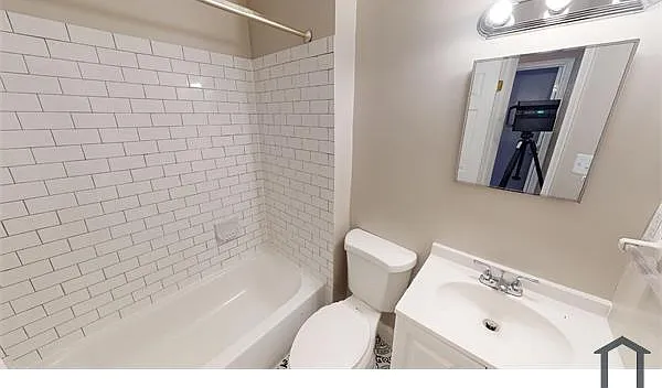 3 bed, $2,549 — Photo 2