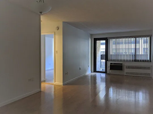 Sold by Winzone Realty Inc | media 6