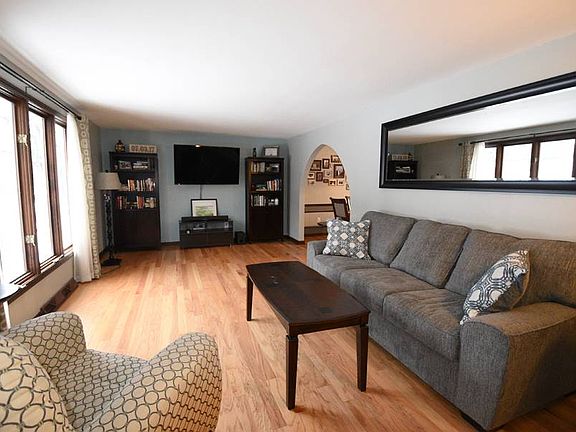 5th image of 168 Northwood Ave